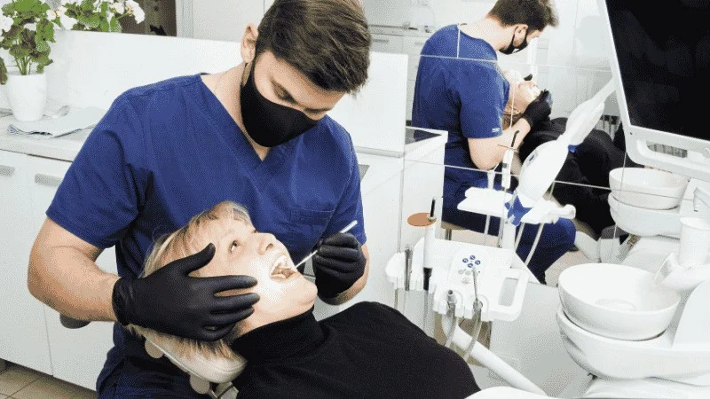 When to See a Dentist and Take Action
